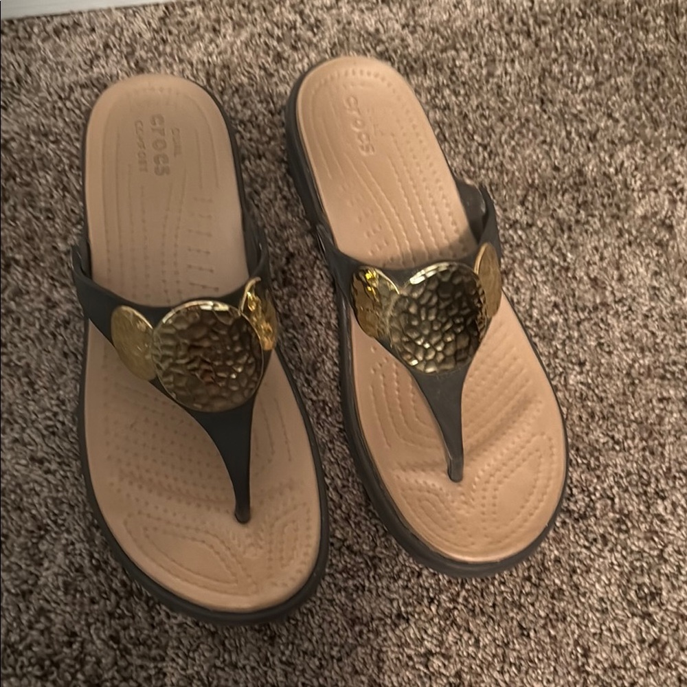 CROCS Sanrah Hammered Gold Sandals with Metallic Embellishment